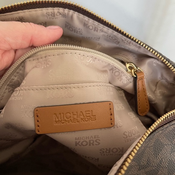 Michael Kors Satchel or Crossbody - Picture 7 of 12